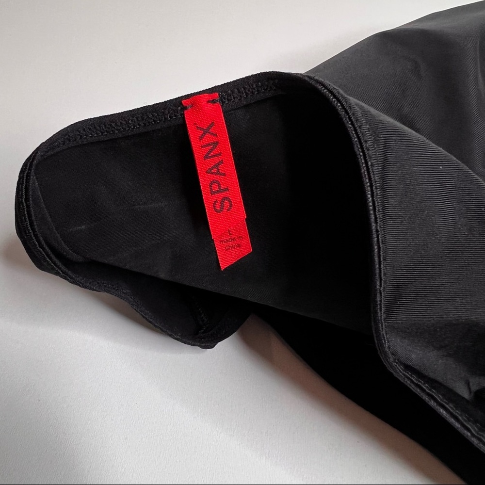 SPANX Black Shapewear Skirt - Picture 5 of 5